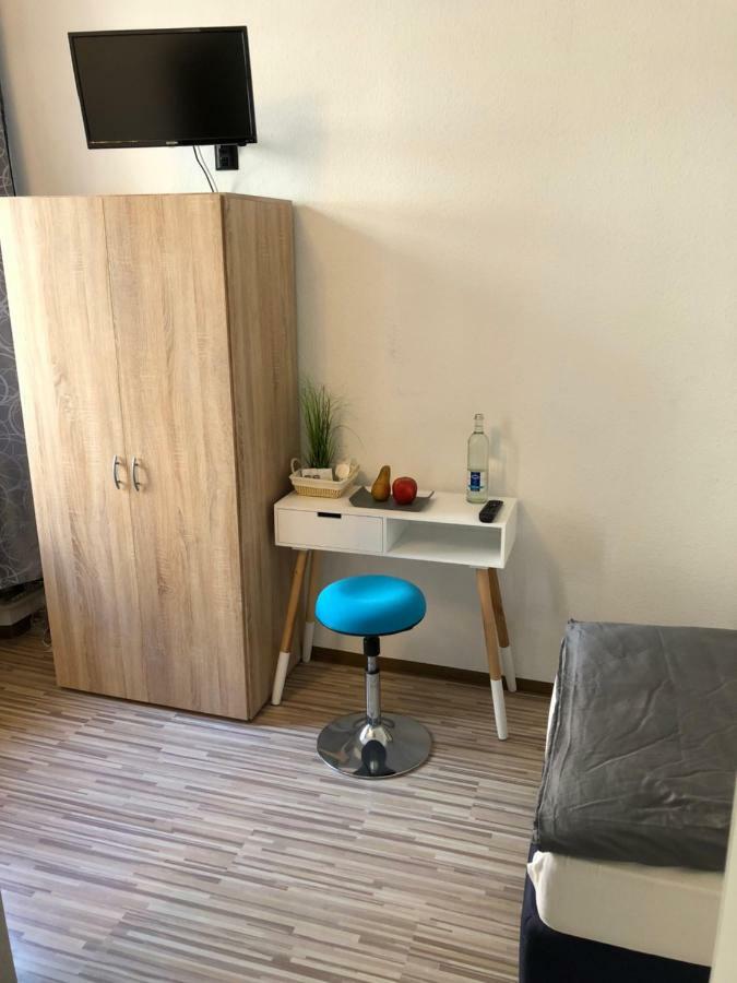 Downtown City - Privaterooms Fürth Esterno foto