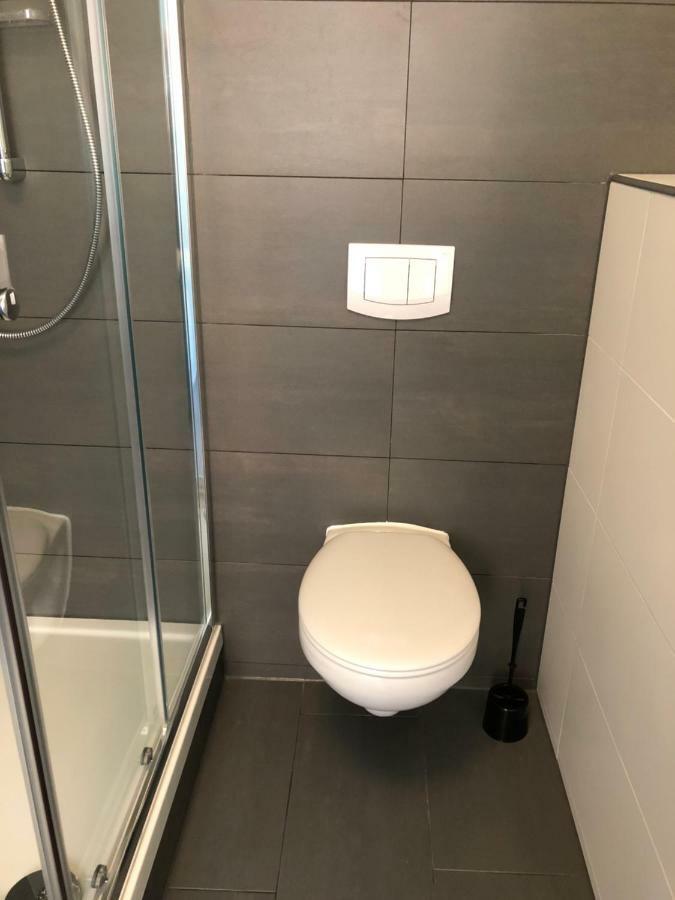 Downtown City - Privaterooms Fürth Esterno foto